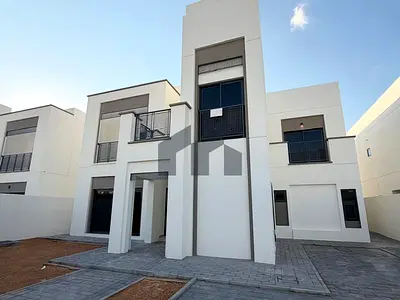 Stunning 4BR | Modern Design | Prime community