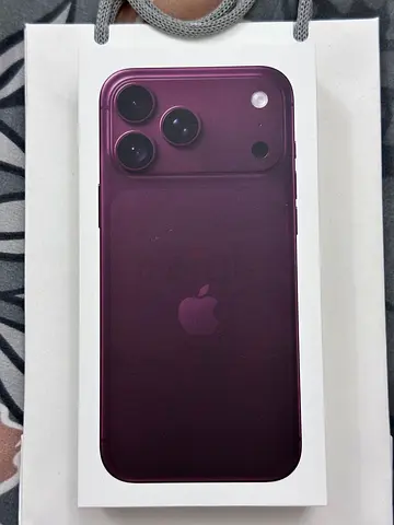 iPhone 18 Pro max Burgundy