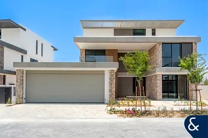 Exclusive I Vastu I Reserve I On the Pool