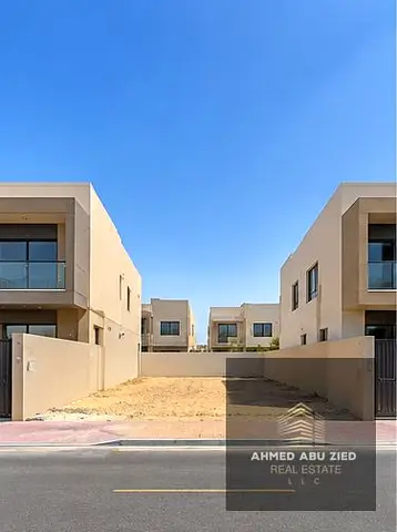 للبيع ارض سكني استثماري مساحه 160 متر مربع (G+2) تملك حر والسعر شامل رسوم التسجيل