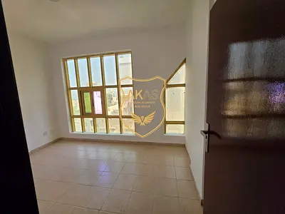 Huge Studio New Renovated With Separate Kitchen For Family only 20k