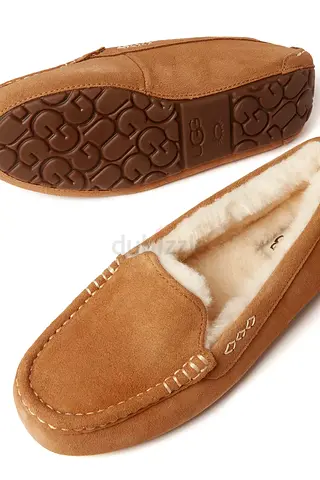 I am selling UGG loafers size 37(perfect fit 23cm foot length)