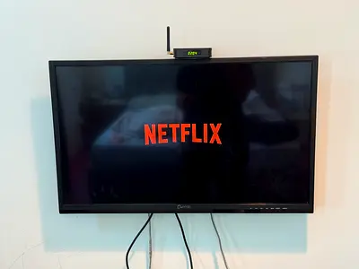 32 inch LCD TV Daewoo Brand with TV device + wall bracket