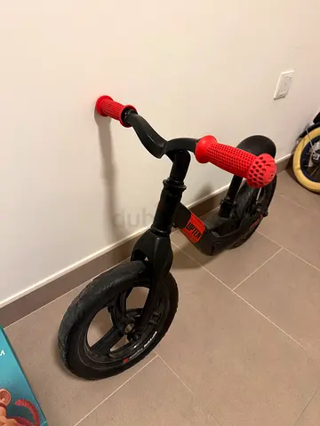 Kiddie balance bike for toddlers - sturdy lightweight frame, red grips