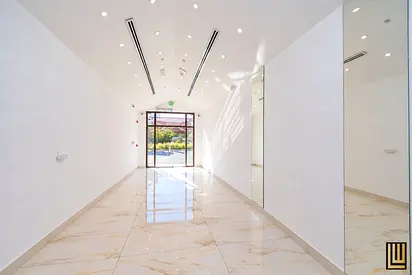 Fitted Retail Shop | Beach Road | Near Kite Beach
