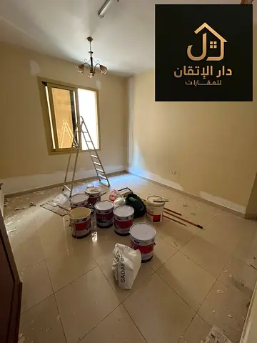 *غرفة وصالة مع بلكونة للإيجار السنوي في منطقة المجرة - 25,000 درهم*