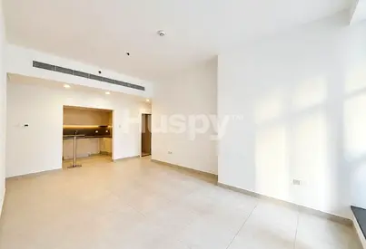 Large Layout | Balcony | Close to Metro