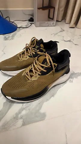 Men's olive green running RBX sneakers size 44 -  used once, like new