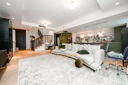 FULLY RENOVATED |PRIME LOCATION|VACANT ON TRANSFER