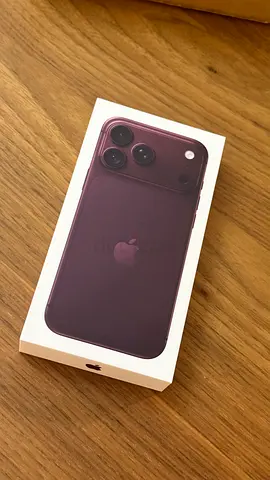 iPhone 18 Pro Max 1TB Burgundy