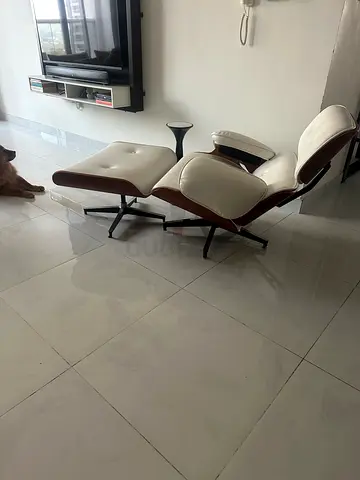 Herman miller inspired Eames lounge chair with side table