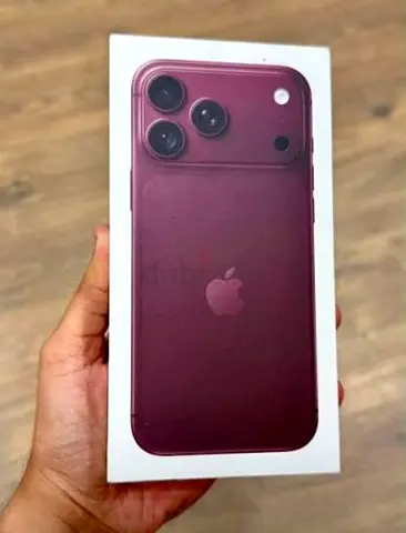iPhone 18 Pro Max Burgundy