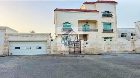 PRIVATE ENTRANCE- POOL - PRIME LOCATION