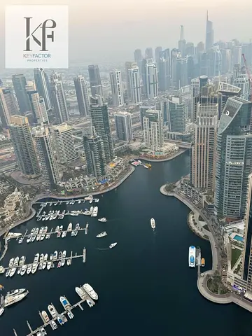 غرفتي نوم في الطابق العلوي | داماك هايتس | مفروشة | إطلالات كاملة على المارينا والأفق