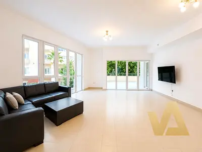 2 Cars parking | pool View | 1st Floor