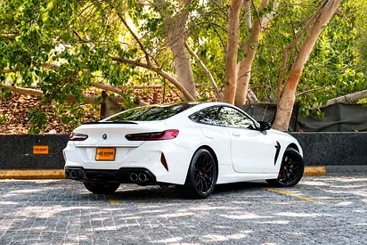 صورة 3 لـ 2020 BMW M8