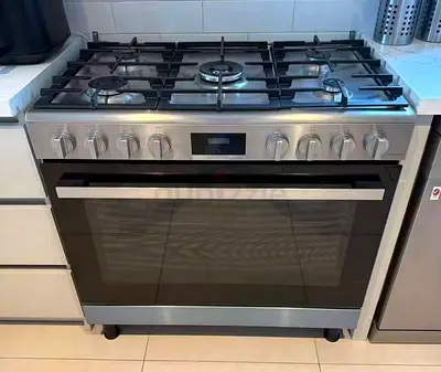 Bosch Gas cooker 90x60cm with Digital Display like new