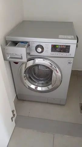LG Front Load Washing dryer combo Machine 8/4kg — Good Working Condition