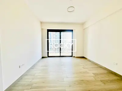 MODERN STUDIO | KITCHEN APPLIANCES | BIG BALCONY IN THE HEART OF JVC