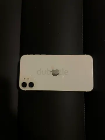 White Apple iPhone (Good Condition) - Dual Camera 64 gigabite 72 battrie life