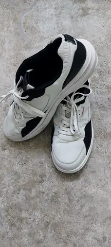 Branded sheos 44