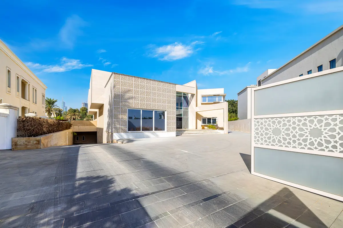 Expansive Modern Home in Emirates Hills