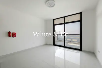 Mid Floor | Brand New | Handed Over Now