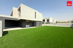 Big Plot| Ready to move| Corner