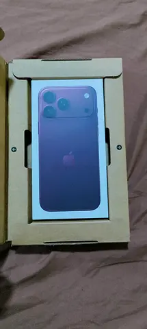 iPhone 18 pro max 512gb burgundy