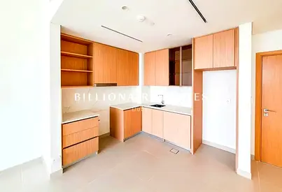 HIGH FLOOR | VACANT | SPACIOUS LAYOUT | PRIME LOCATION