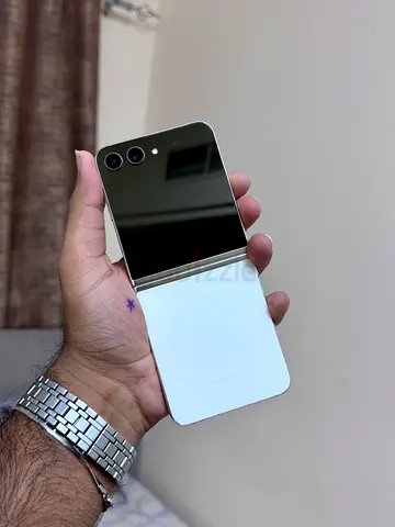 Samsung Z Flip 5