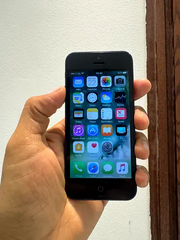 Apple IPhone 5 Black 64GB
