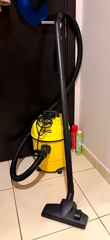 Karcher Canister Vacuum Cleaner - Good Working Condition WD1