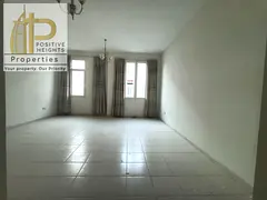 Price Negotiable | Close to Bus Stop | Vacant