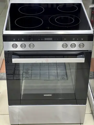 Siemens 4-Hob Electric Ceramic Cooker – Excellent Condition
