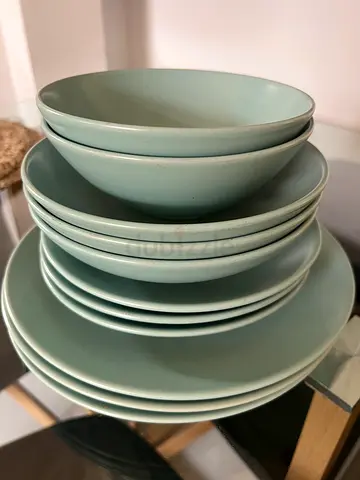 Ceramic dinnerware plates and bowls set
