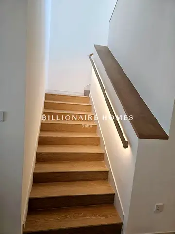 Negotiable to 210K | Single Row | Close to Amenities