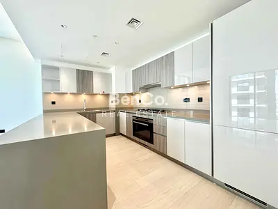 20+Floor | Downtown Creek View | Mortgage Possible