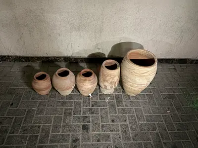 Set of 5 Decorative Terracotta Garden Pots/jars - Various Sizes