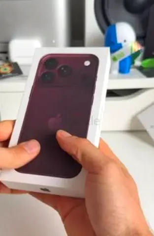 iPhone 18 Pro 256GB - BURGUNDY + 2 years Apple care+TDRA 🇦🇪