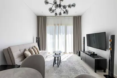 Spacious apartment | Private balcony | Prime Dubai Marina location | Royal Oceanic