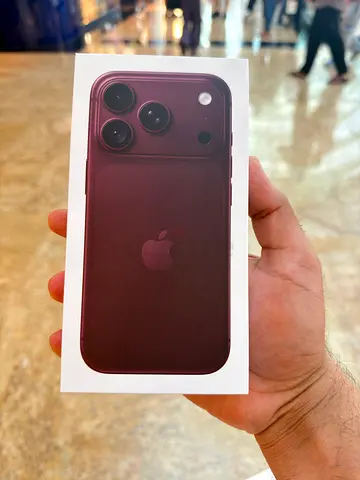 iPhone 18 pro burgandy - 512gb Brand New Sealed Box