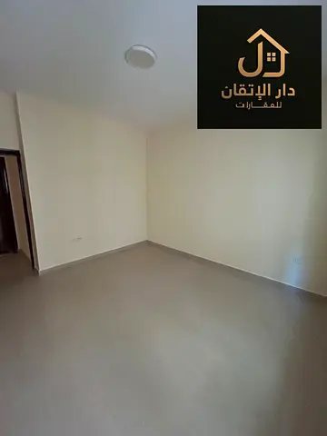 *شقة غرفة وصالة للإيجار السنوي في البوطينة - 28,000 درهم*