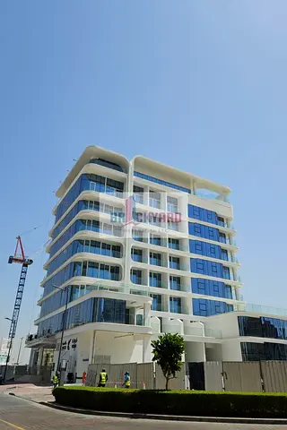 Spacious 3BR Apartment+ MAID | Panoramic City & Canal Views | Unfurnished Corner Layout