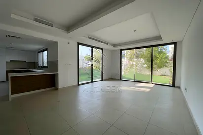 Single Row Corner 3EB | Fully Upgraded Villa