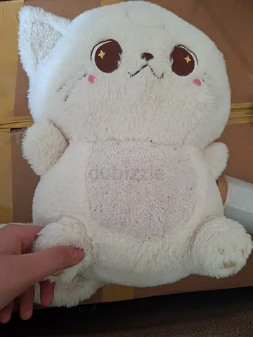 Plush white cat stuffed toy - soft cuddly companion