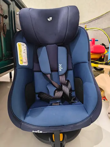 Joie convertible child car EXCELLENT condition