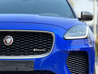 صورة 6 لـ 2018 Jaguar E-PACE