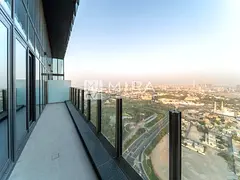 Luxury 2BR Duplex | Skyline View | High Floor