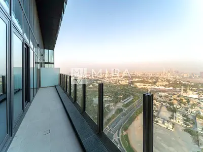Luxury 2BR Duplex | Skyline View | High Floor